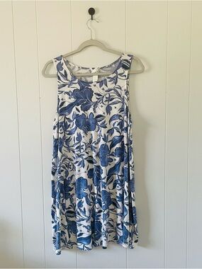 H&M White and Blue Floral Midi Dress